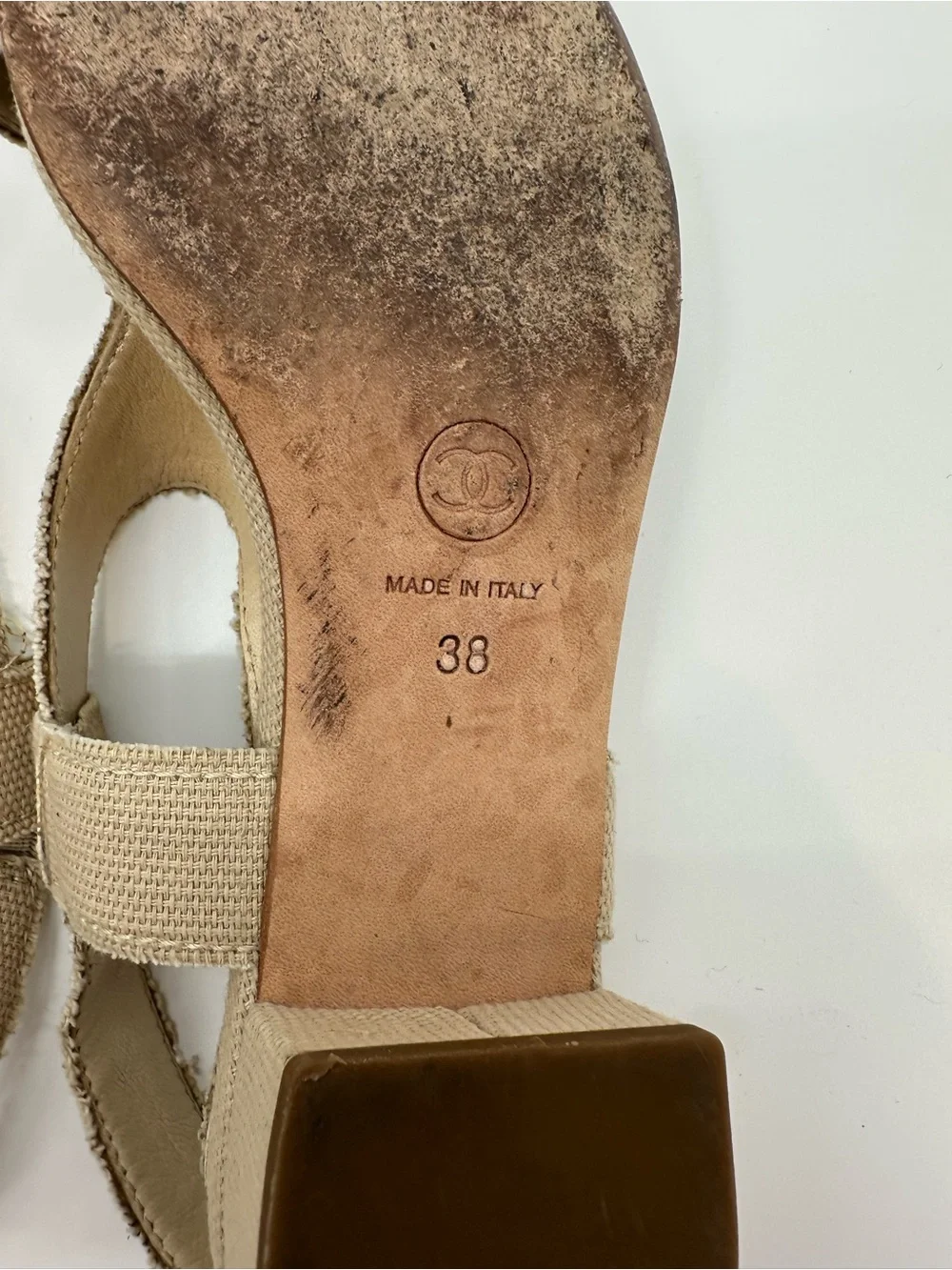 CHANEL Beige Canvas Slingback Sandals with Gold CC Accent. Authentic Vintage